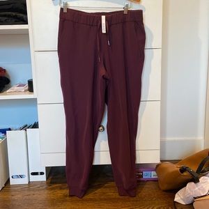 Lululemon on the fly woven joggers